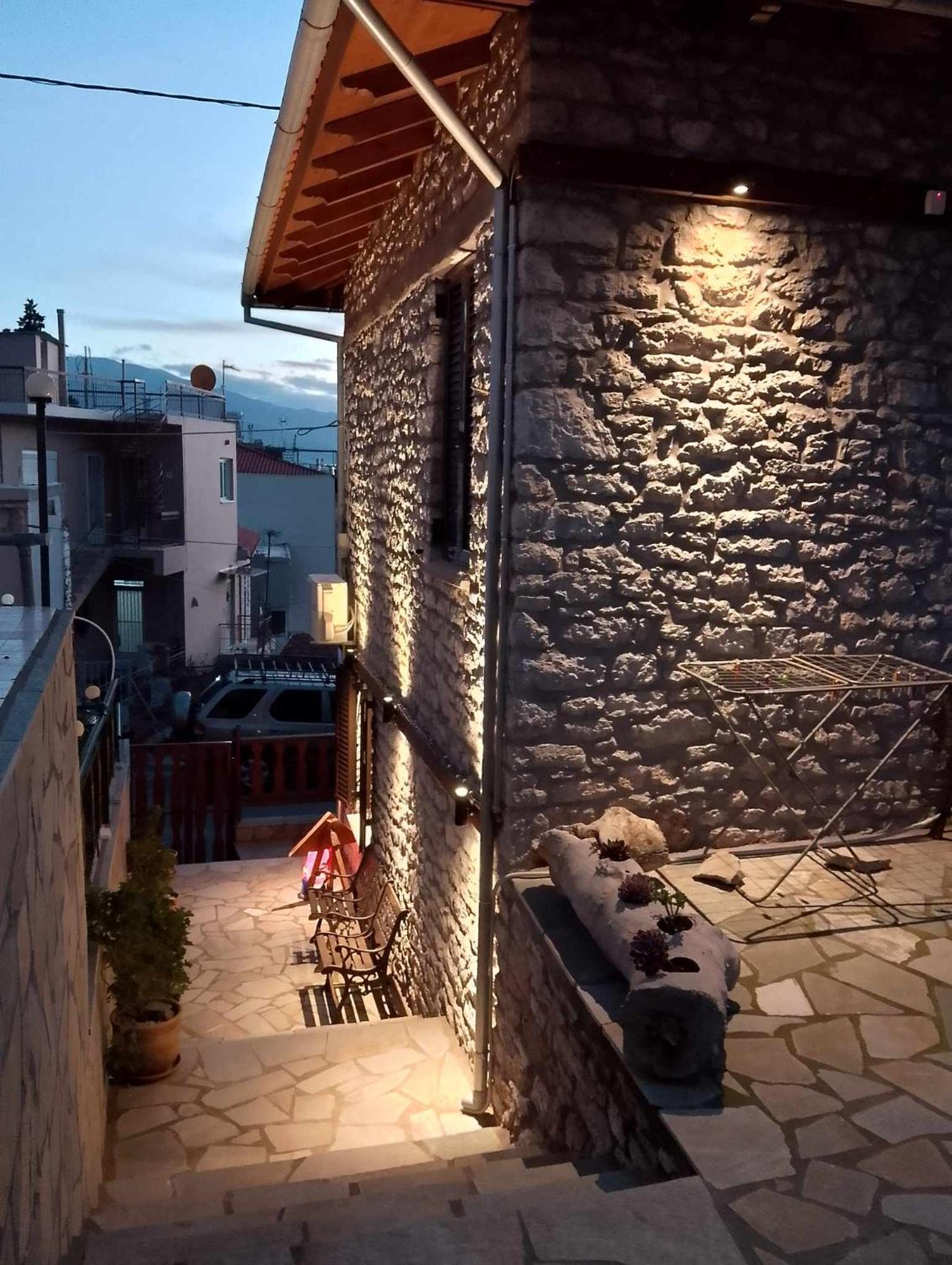 Αυθεντικό Πετρινο Στην Ναύπακτο Apartment Nafpaktos Room photo